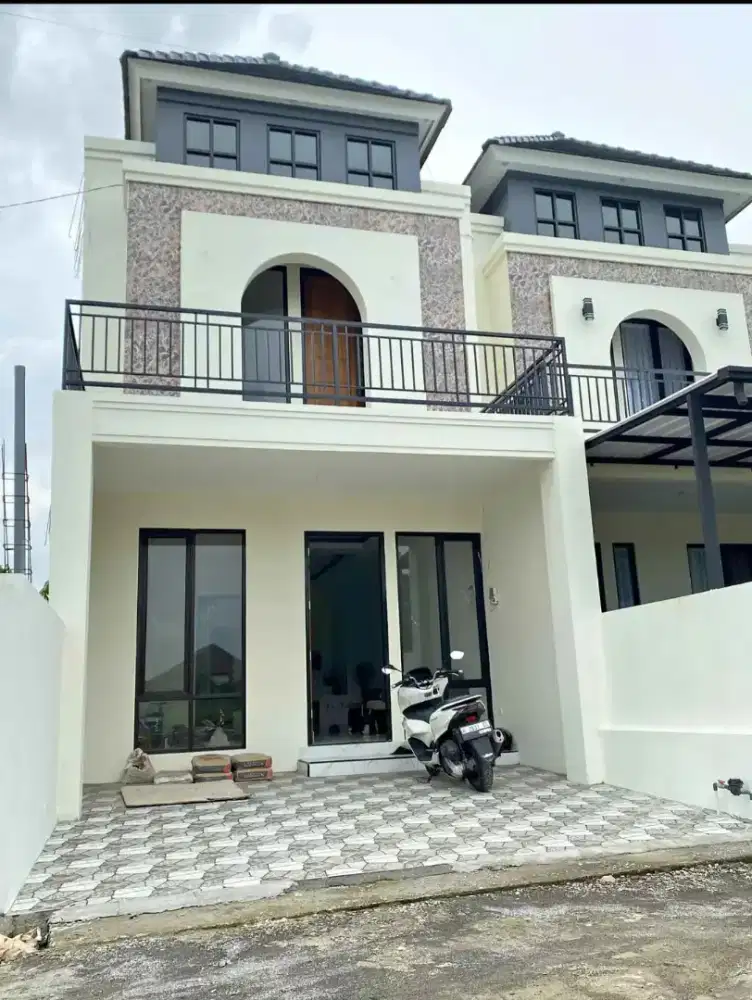 RUMAH 2 LANTAI PERUM DOLOG PEDURUNGAN