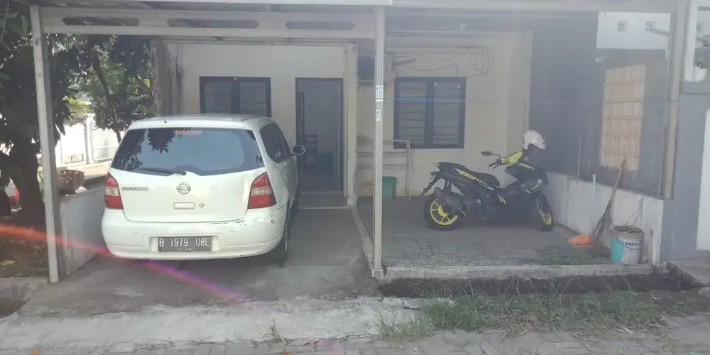 Rumah Semi Furnished sudah ber AC