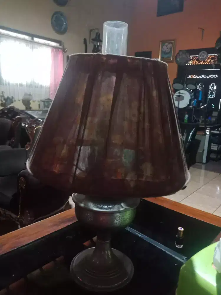 Lampu duduk aladin