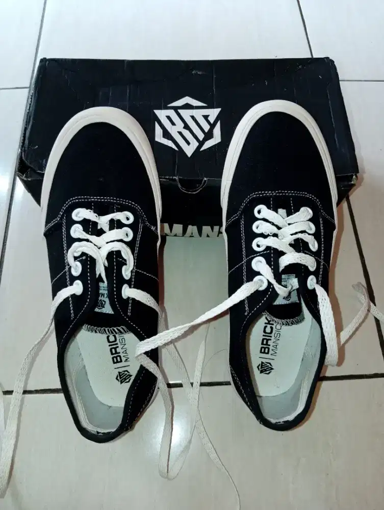 Sepatu Brand Lokal BARU
