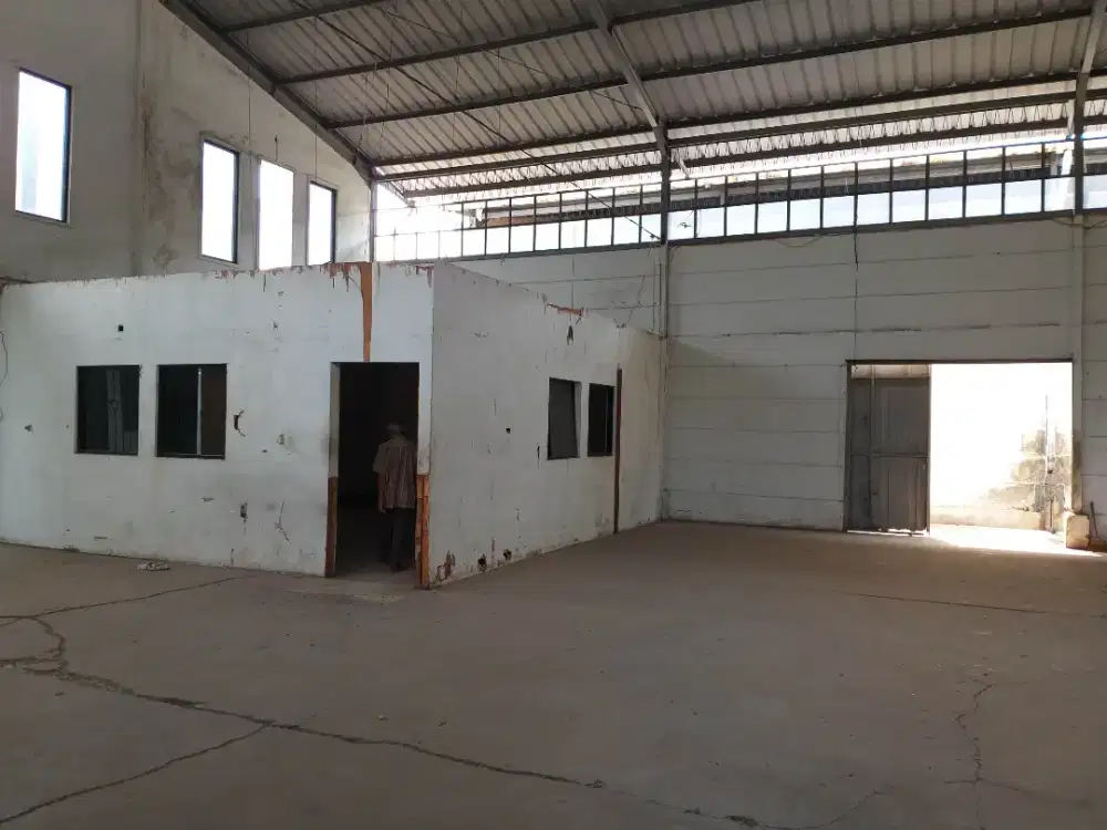 Dijual gudang 540m2 Jl. Cibolerang