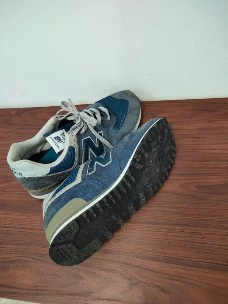 Sepatu NB 574 mulus size 45/29 cm