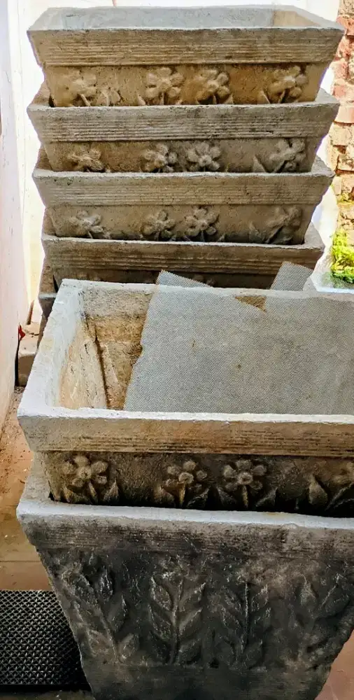 Pot bunga besar