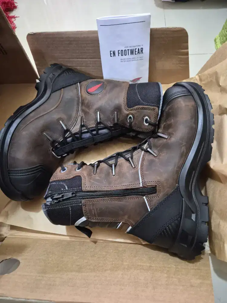 Sepatu safety new