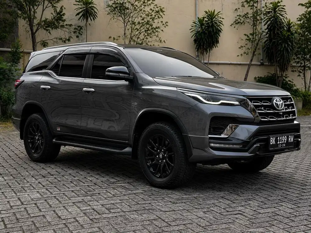 TOYOTA FORTUNER 2.4 VRZ GR SPORT AT 2021