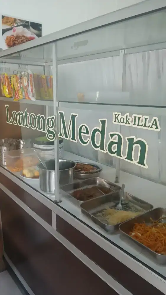 Tukang masak wanita muslim warung lontong di cinere pln raya
