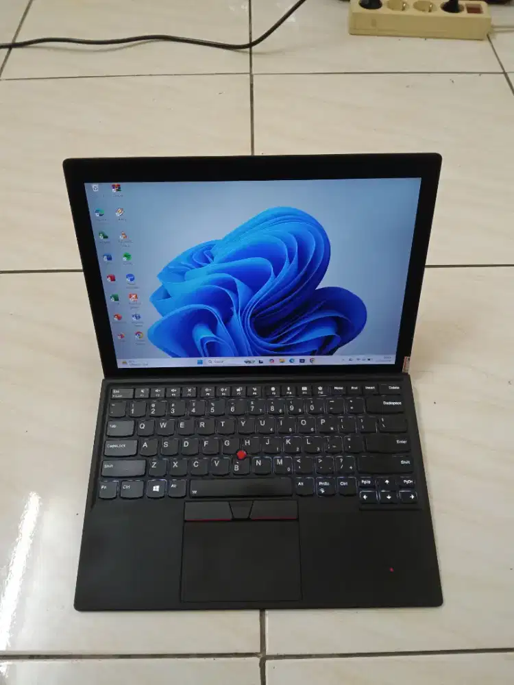 Laptop Lenovo Thinkpad x1 tablet 2in 1 Intel core i5 Gen 8 mulus