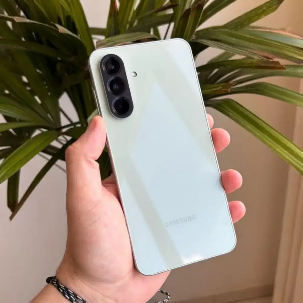 Samsung galaxy A56 12/256 garansi resmi bisa krexit