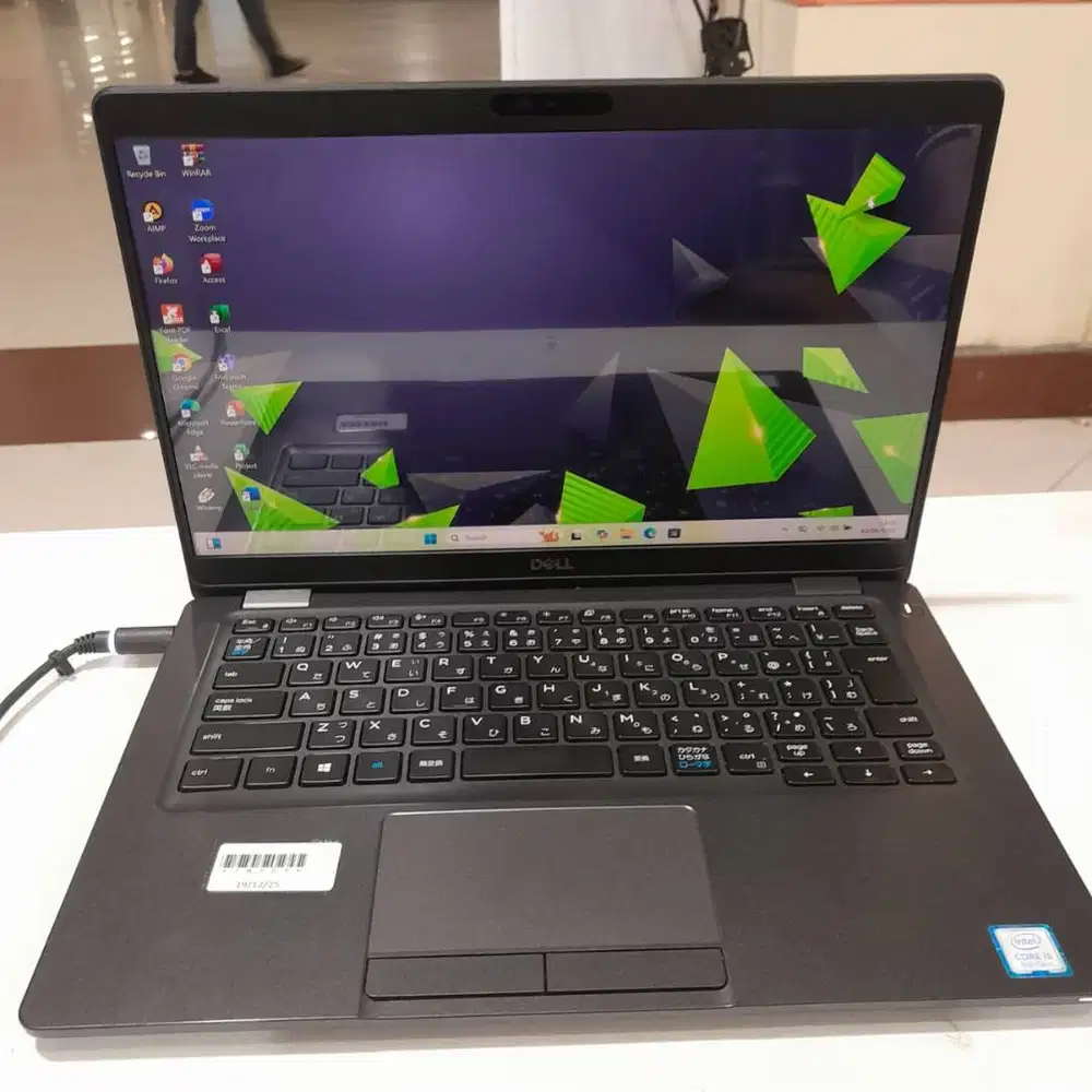 Dell Latitude 5300 i5 Gen 8 RAM 8GB SSD 128GB 13 inch FHD Mulus Murah