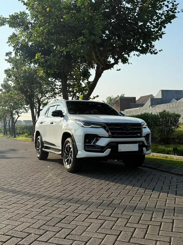 [TERMURAH] Toyota Fortuner 2.8 GR Sport White 2022