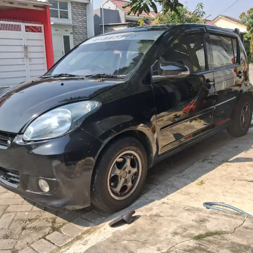 Jual sirion 2011 manual transmisi