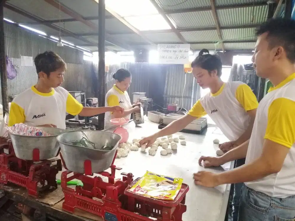 DICARI KARYAWAN