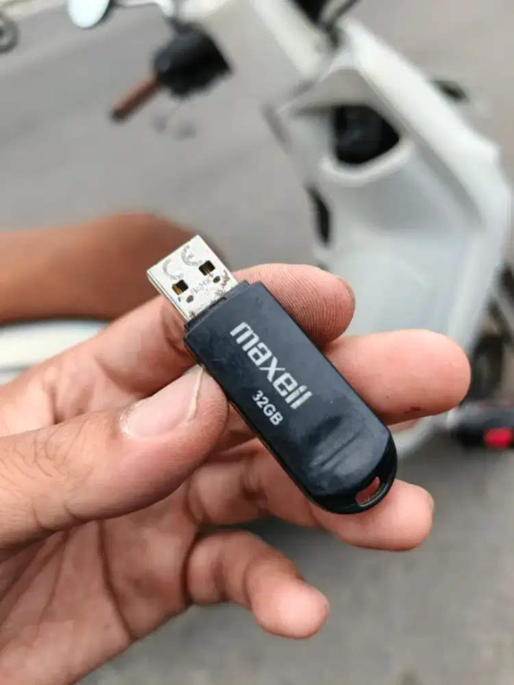 Flash Disk 32GB Maxell - IsiNya Lagu Semua