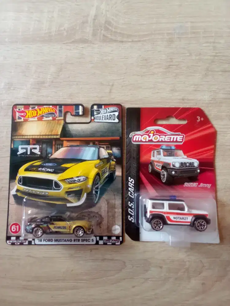 Hot Wheels Premium Boulevard & Majorette Jimny