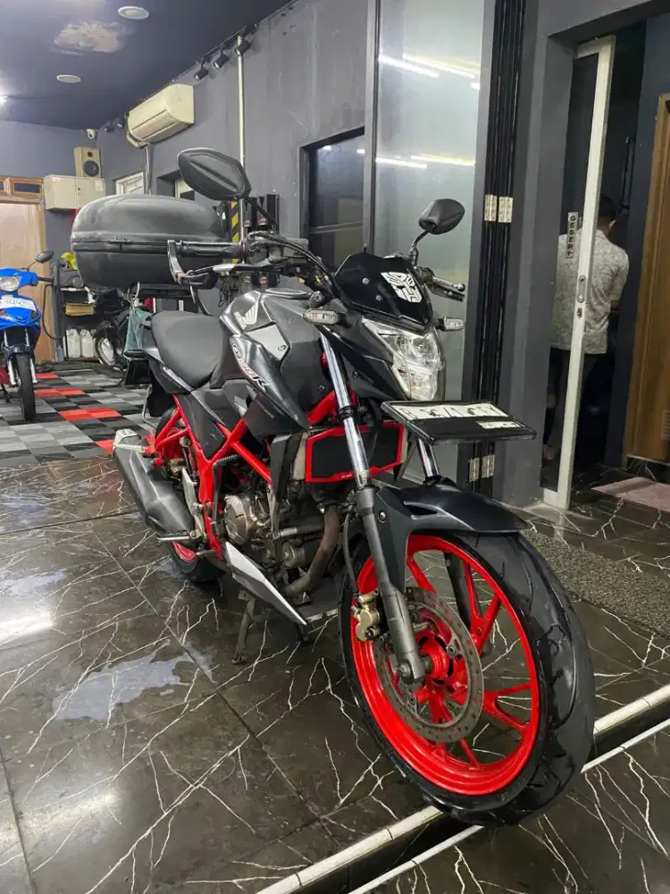 Honda CB 150R StreetFire