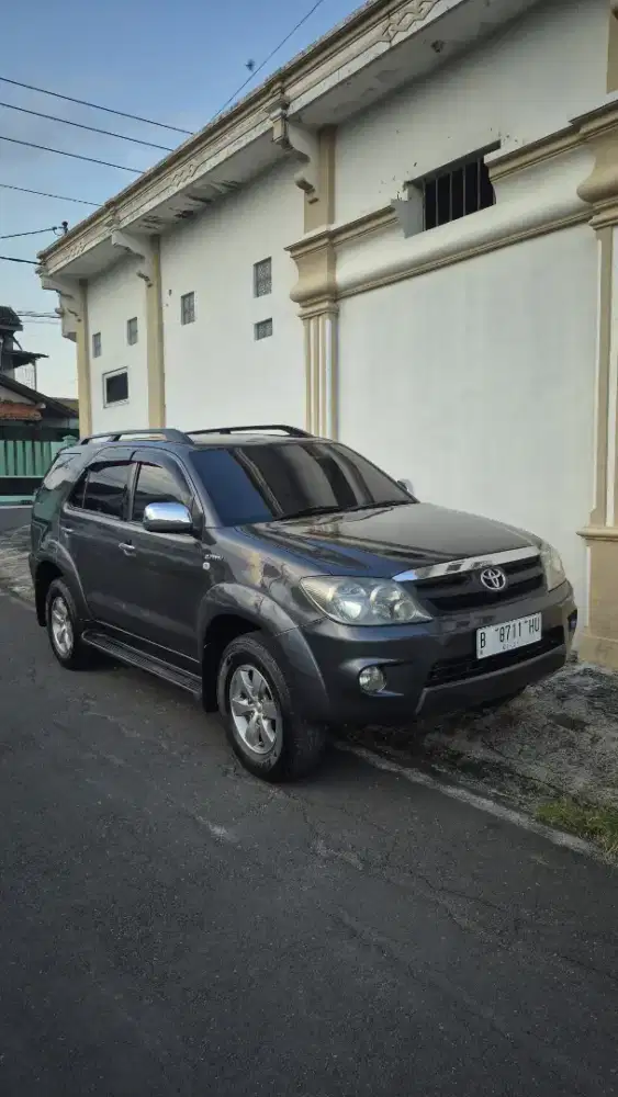 Fortuner G bensin matic 2005