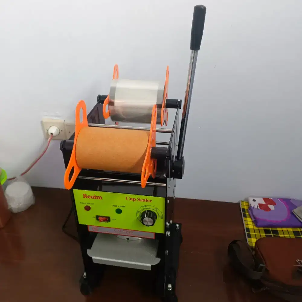 Mesin Cup sealer / Mesin press cup