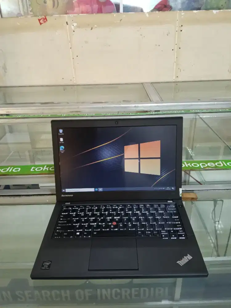 Laptop Lenovo Thinkpad x240 Intel core i7 gen 4 ram 8gb SSD 256gb