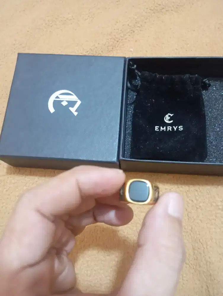 Cincin fashion black stone