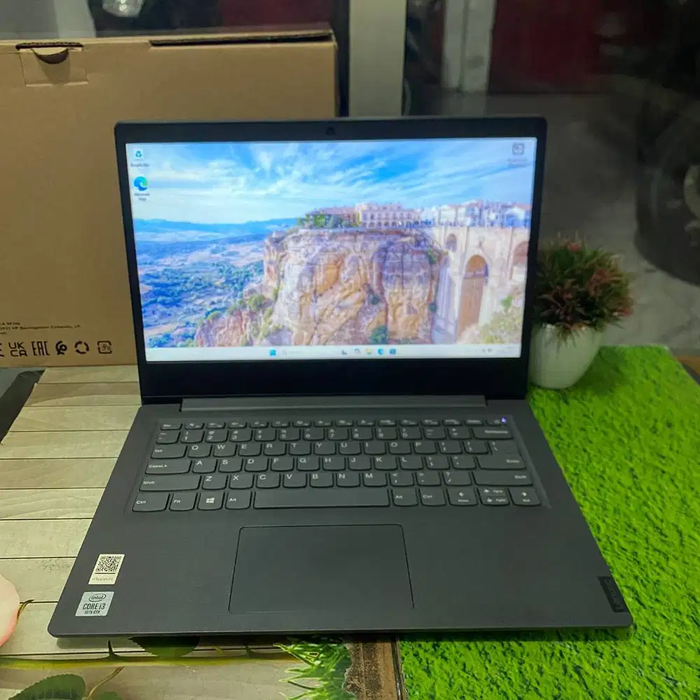 New Lenovo V14-IIL Core i3-1005G1 RAM 4GB SSD 256GB 14HD Windows 11