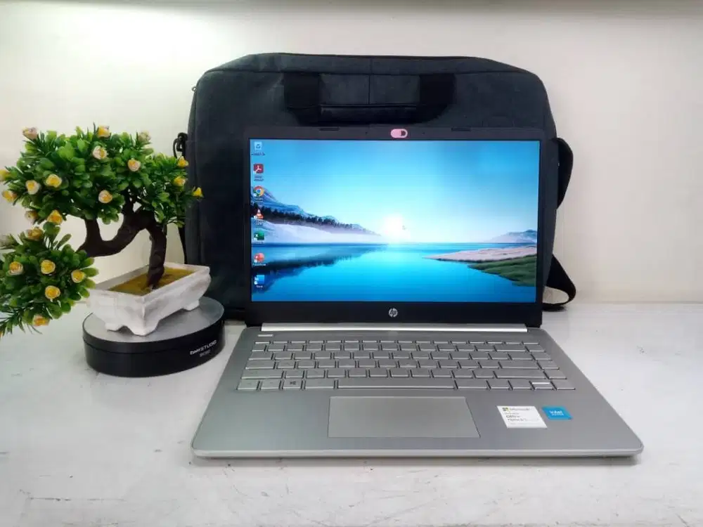 JUAL Laptop HP 14s-dq2518TU Celeron N6305U/4gb/ssd 512gb Nvme/14inci