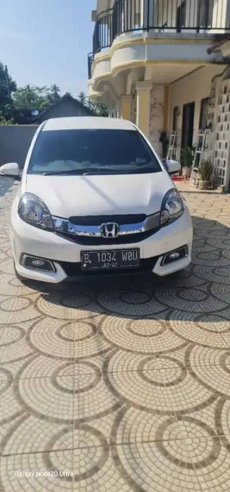 Bismillah..dijual mobilio Ecvt 2016 putih metalic low KM