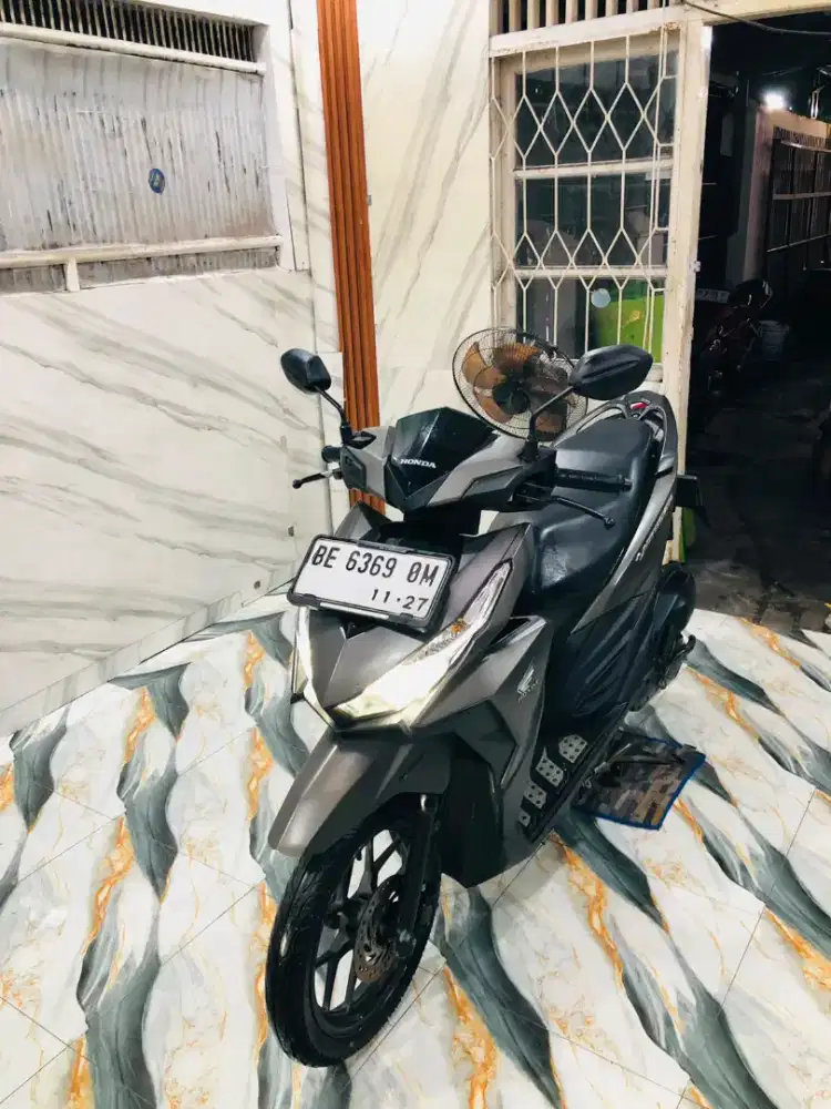 VARIO NEW LED ISTIMEWA 150 Pajak Hidup