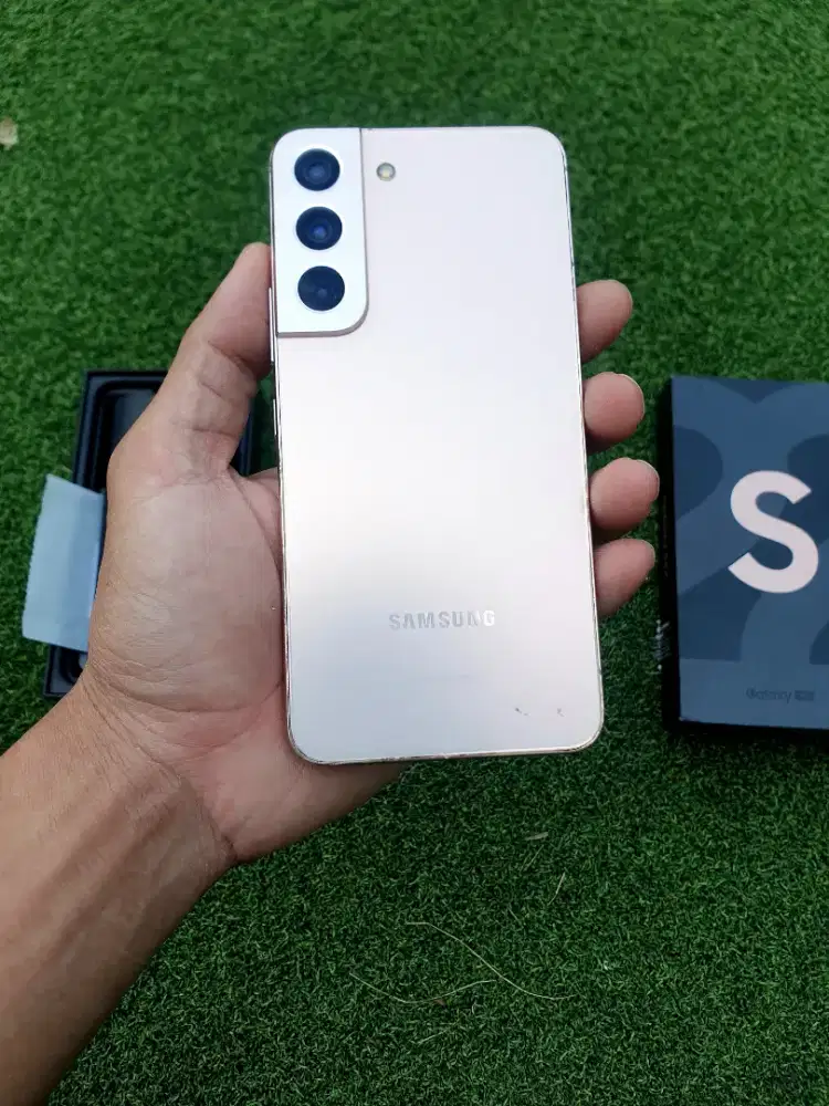 Samsung S22 8/256gb Sein