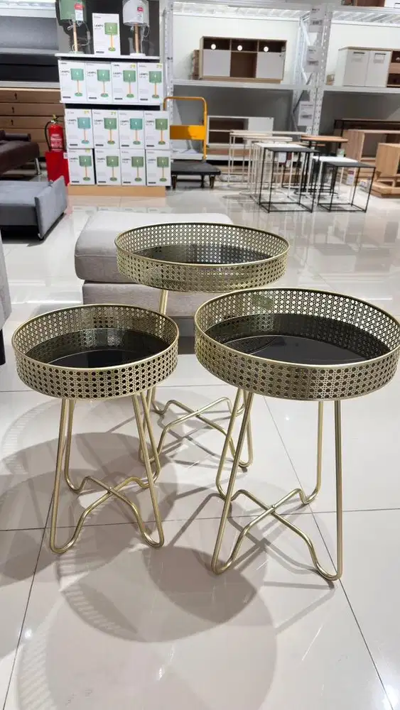 Set Meja Tamu Hias Rangka Besi