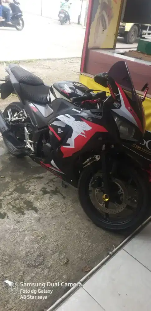 Honda CBR 150, th.2014, surat lengkap pajak pules 5th