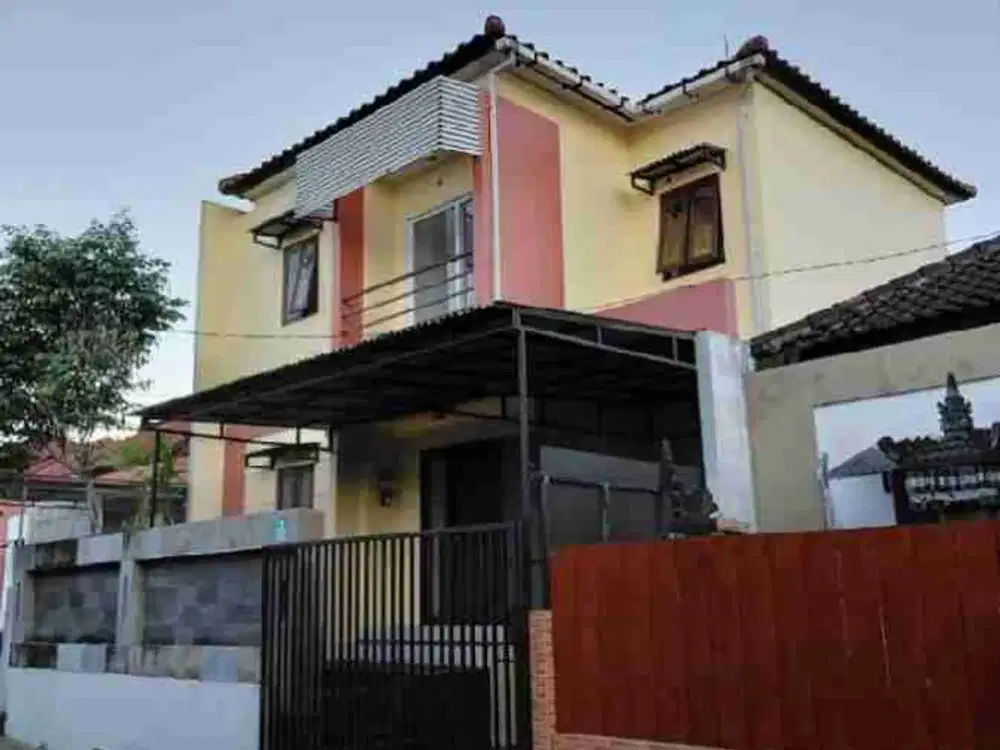 RUMAH 2 LANTAI Jalan nangka utara denpasar.