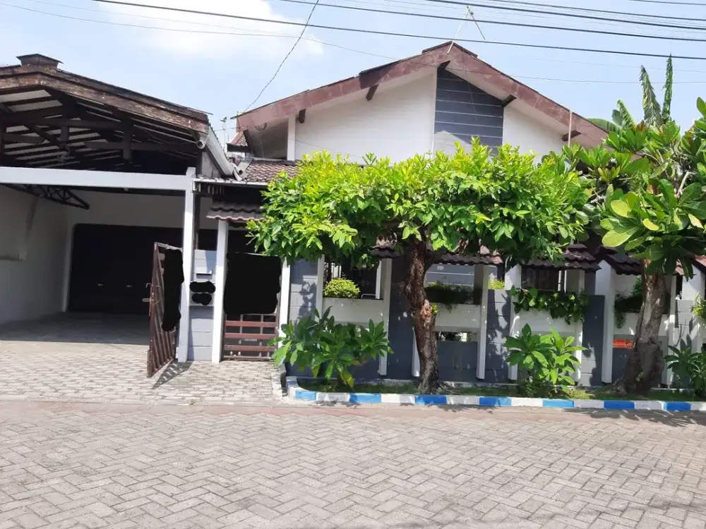 RUMAH LUAS DAN LEGA MANYAR JAYA SURABAYA