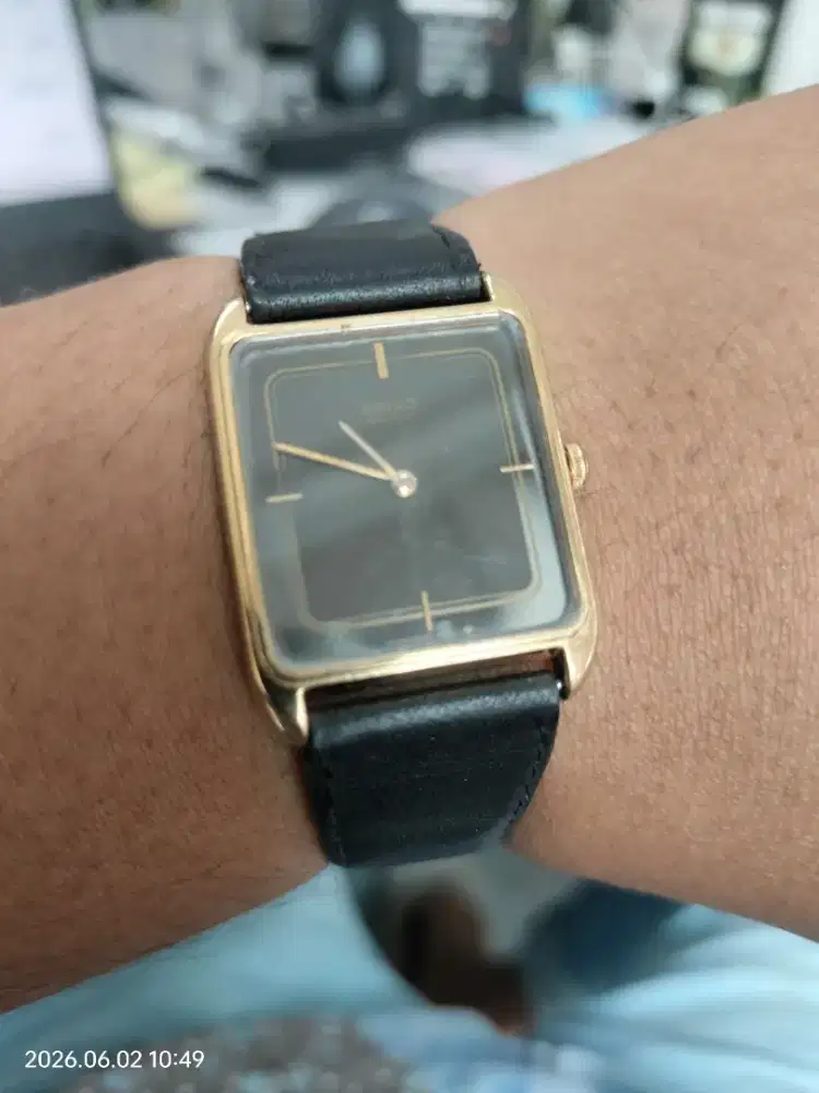 Seiko Quartz Tank