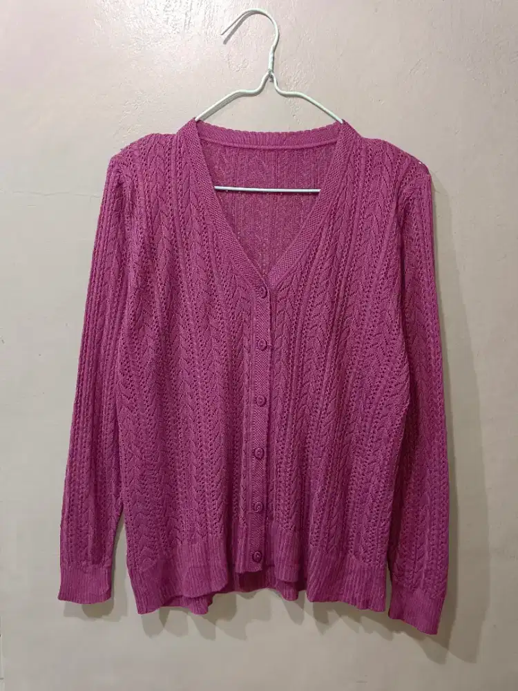Outer Cardigan Rajut V neck