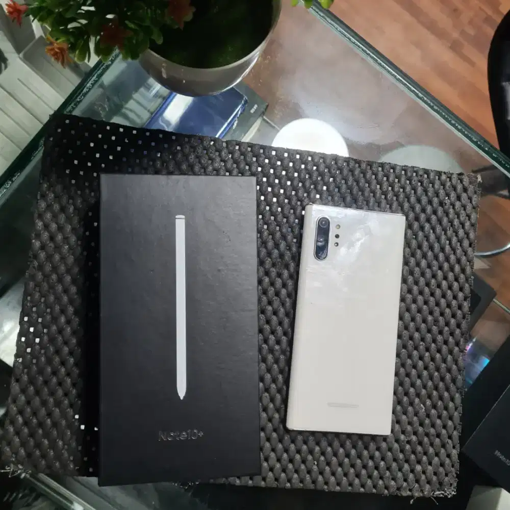 Samsung Galaxy Note 10+ 12/512GB SEIN Fullset – Mulus Normal,