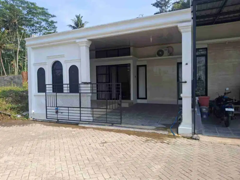 Rumah Bagus Murah di Gedawang Banyumanik