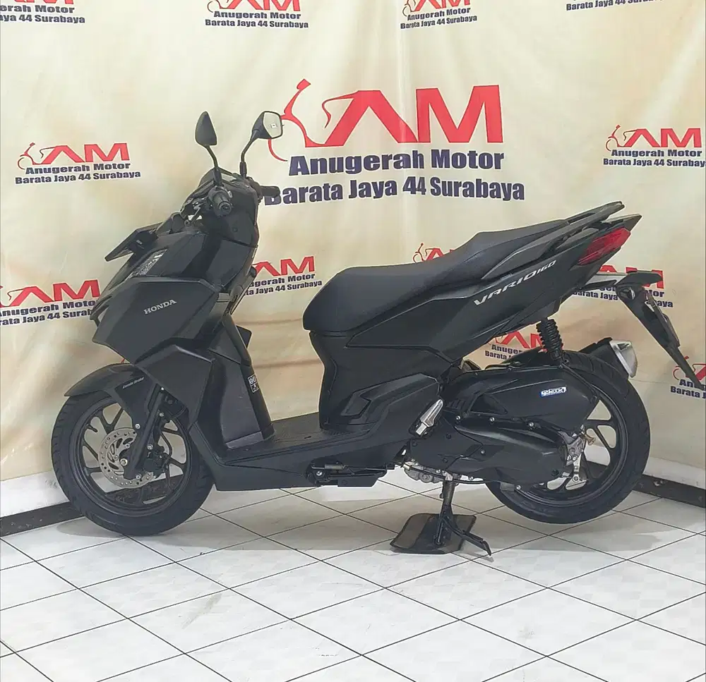 Siap pakai Honda new vario 160 Cbs tahun 2023 Hitam doff
