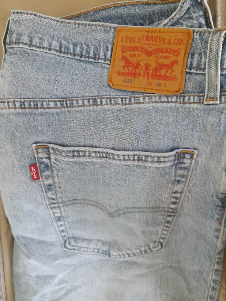 Levis Jeans 405 Standard Short blue jeans colour