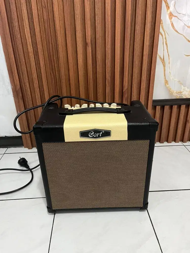 amplifier gitar cort cm15 r