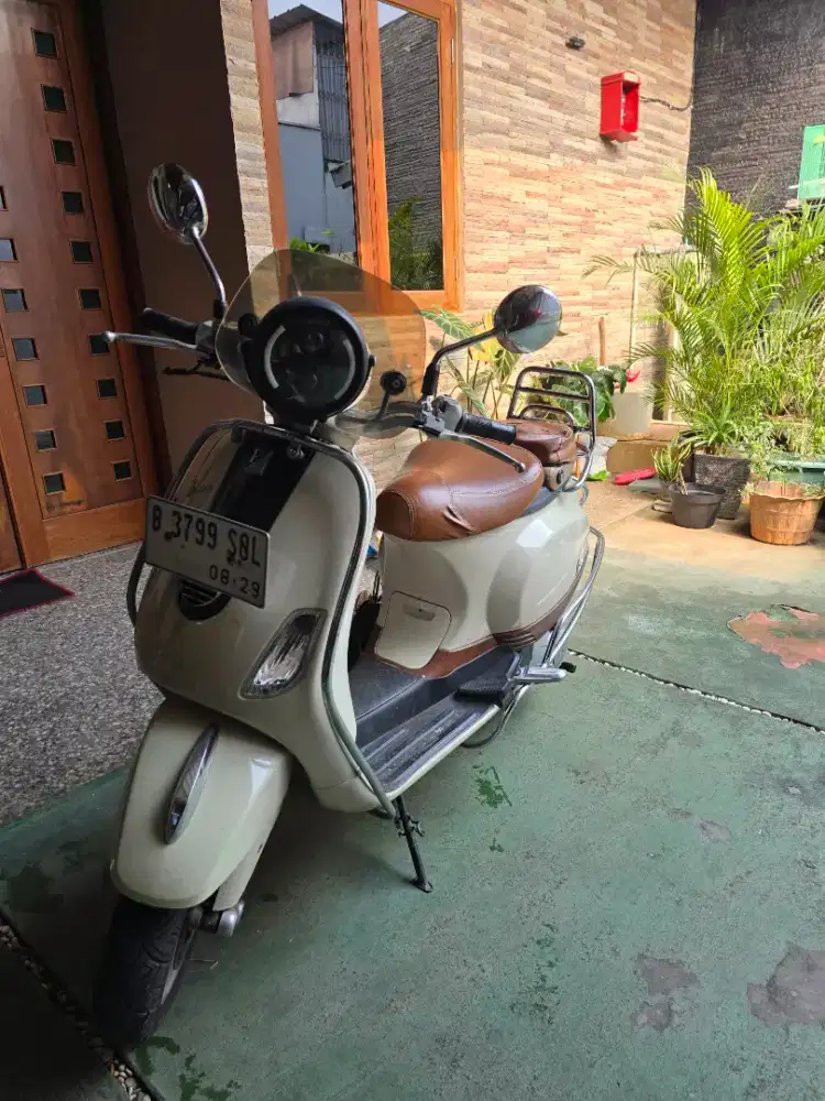 Jual Vespa Rare LXV 150 3V