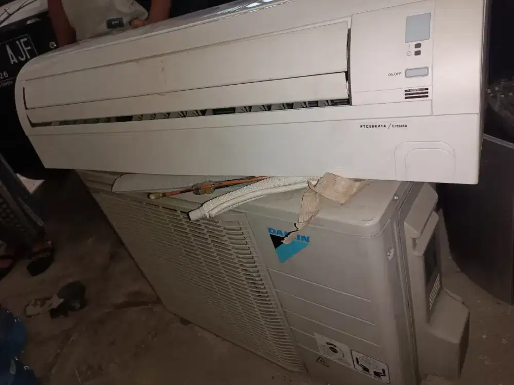 Jual AC Daikin 2PK Thailand Bagus Nego