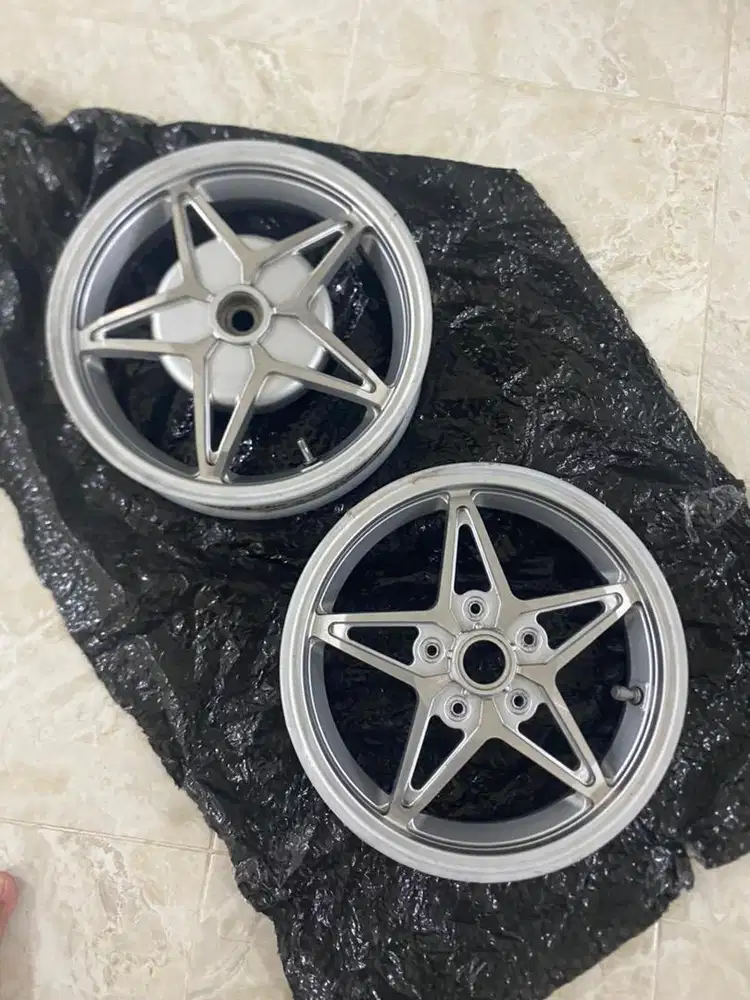 Velg vespa matic race boy bintang