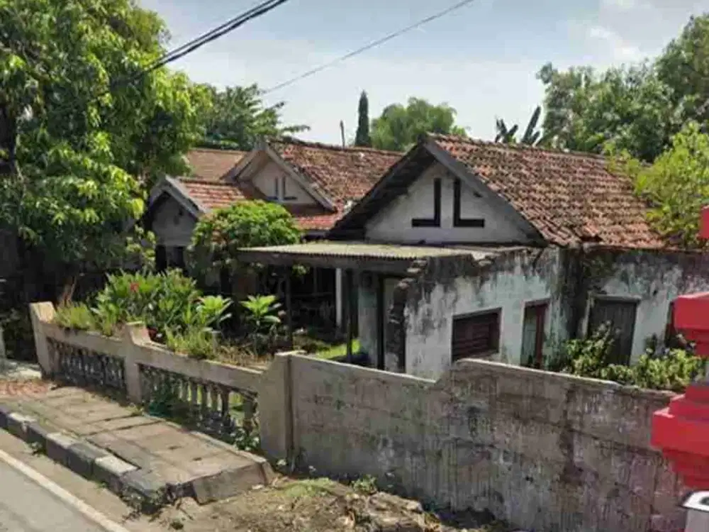 HITUNG TANAH SAJA Dijual Cepat Rumah Brangkal Mojokerto Nol Jalan Raya Provinsi Cocok Untuk Usaha Luas 897 Meter