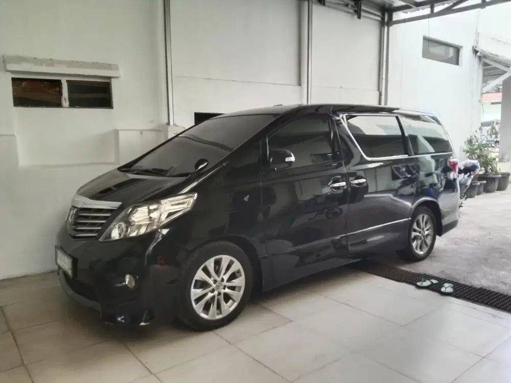 Toyota Alphard 2010 Bensin
