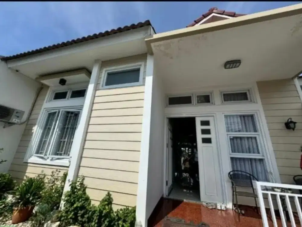 Dijual Rumah 2 Lantai full furniture di Cihideung Bandung