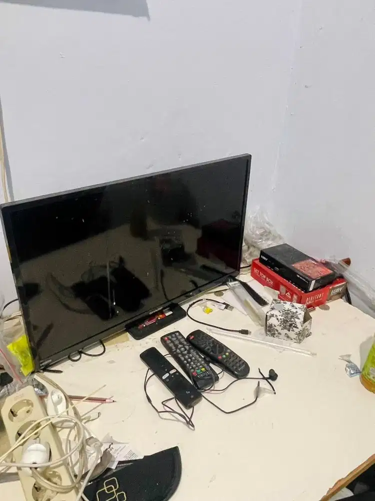 Televisi SHARP 23 inch - bekas