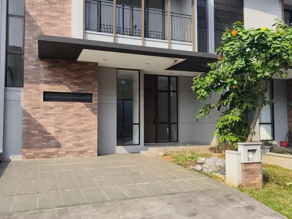 Rumah 8x15 di cluster Dakota, Suvarna Sutera Tangerang Y00079