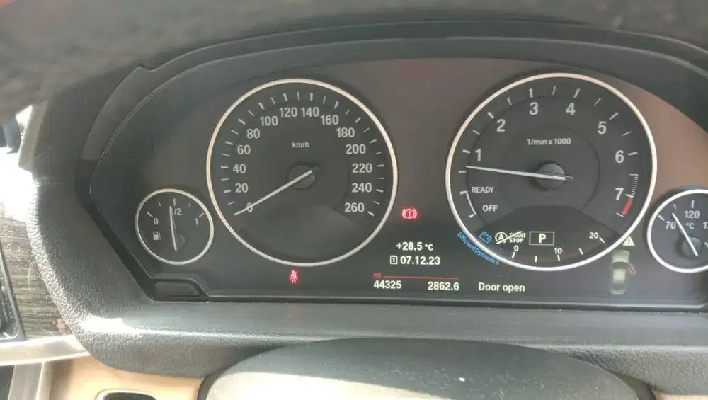 Dijual BMW 320i F30 Sport 2015