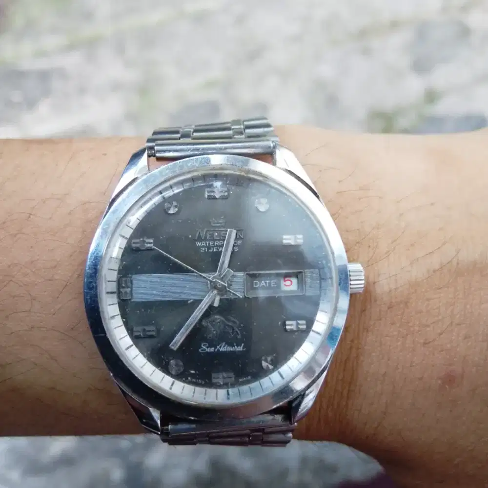 Jam tangan Nelson swiss