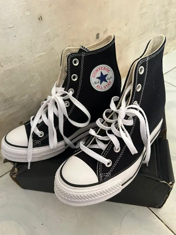 Converse chuck taylor wanita